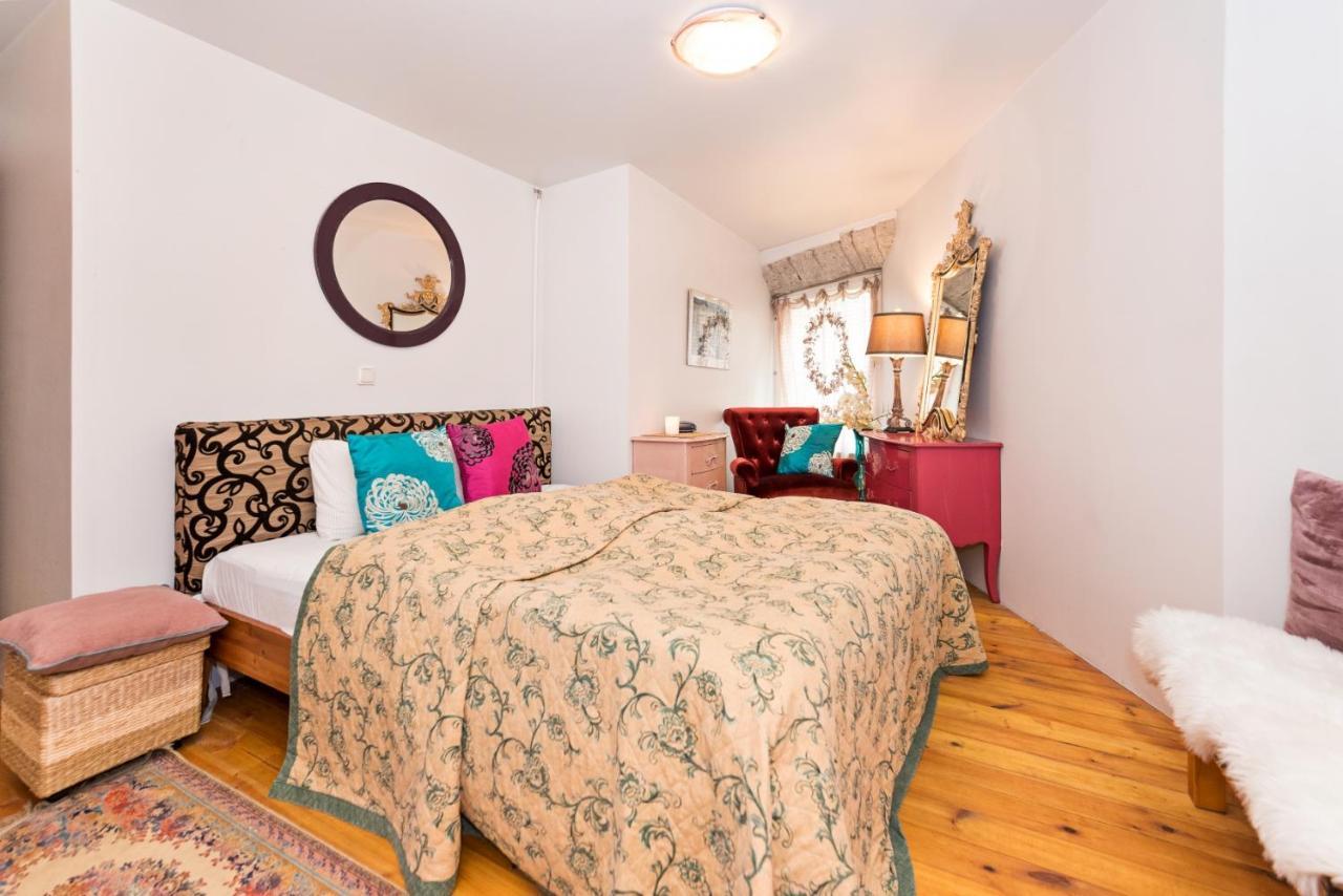 Historical Two-Bedroom Apartment With Sauna, Jacuzzi And Fireplace Tallinn Bagian luar foto